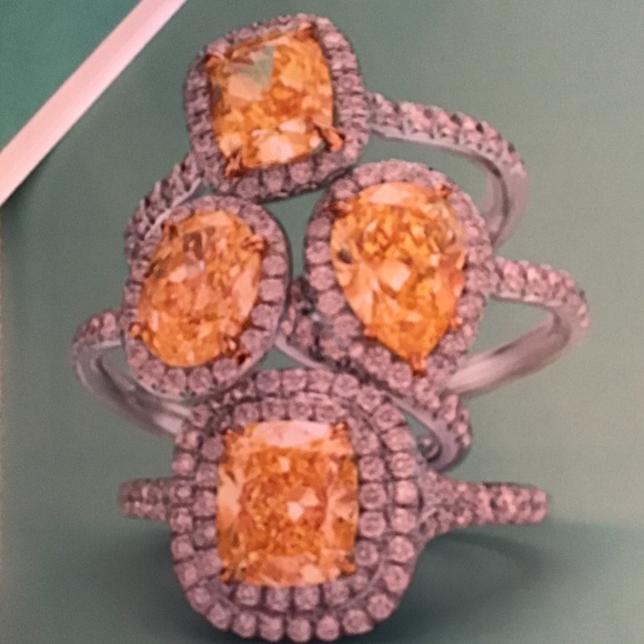 Tiffany & Co. Jewelry catalogs (3) in mint condition - Picture 6 of 14